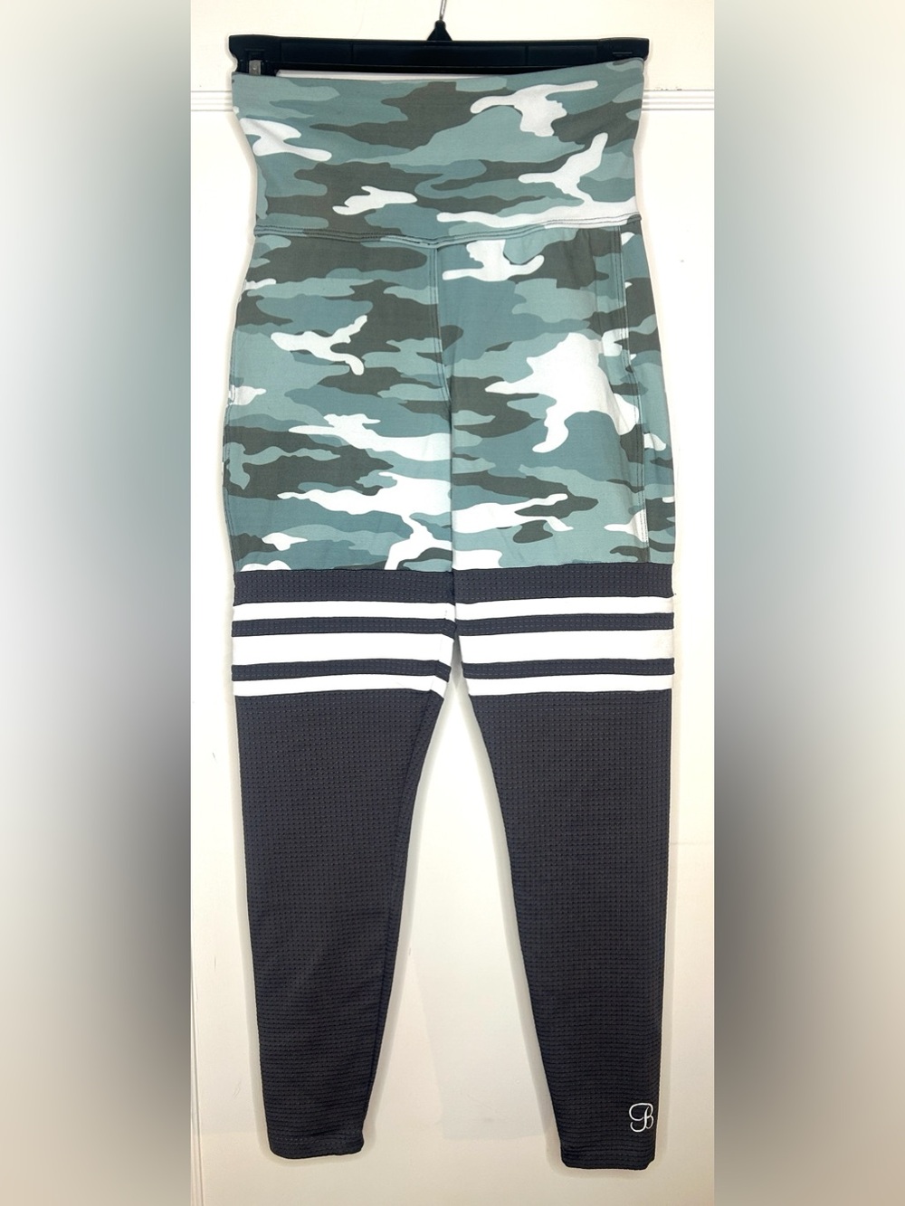 Bombshell Sportswear Camo Leggings Green Gray Women Small S